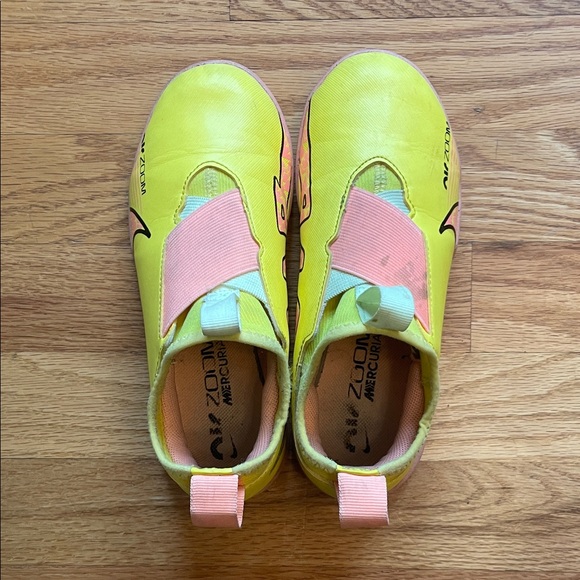 Nike Kids Jr. Zoom Mercurial Vapor Indoor Soccer Shoes - Picture 2 of 12